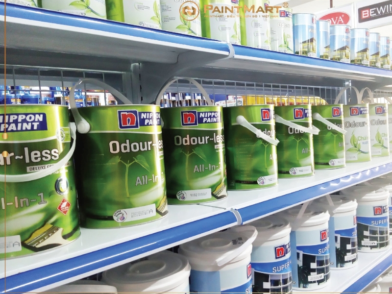 Kiểm tra tem nhãn và nắp thùng là bước quan trọng để xác định sơn chính hãng