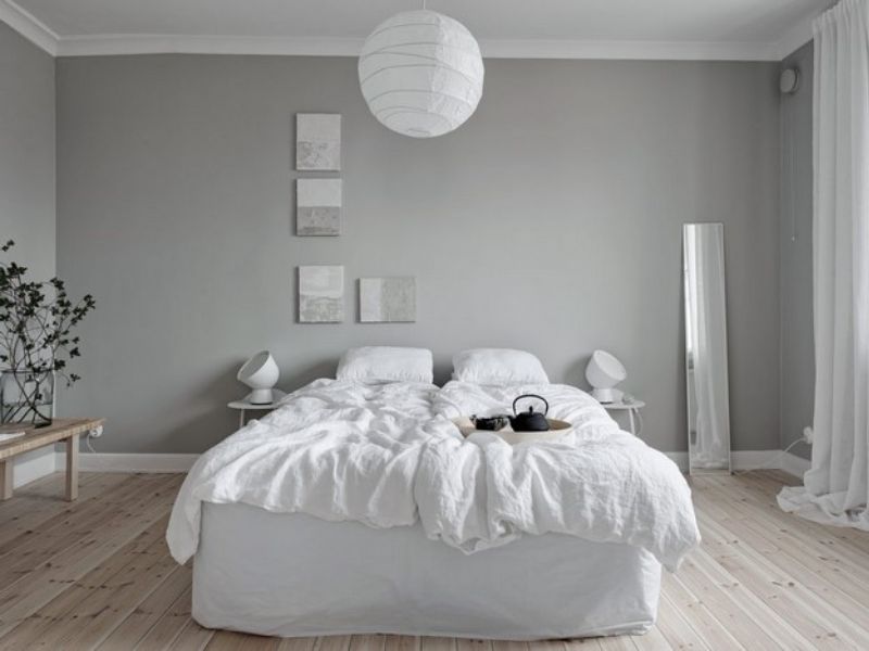 Sự kết hợp giữa màu ghi và trắng giúp căn phòng luôn giữ được vẻ đẹp trẻ trung Sự kết hợp giữa màu ghi và trắng giúp căn phòng luôn giữ được vẻ đẹp trẻ trung