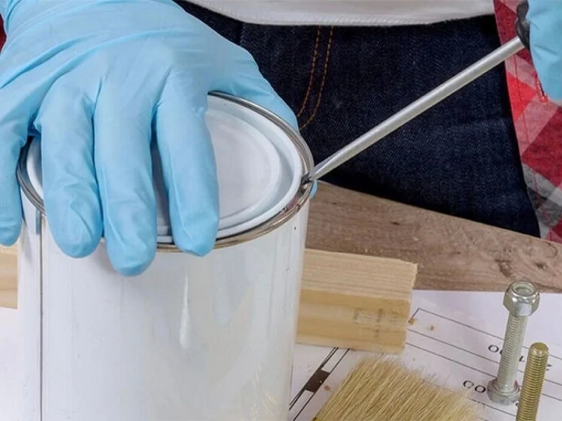 Thao tác mở nắp đúng chuẩn giúp bảo vệ lớp gioăng cao su duy trì độ kín khít cho thùng Thao tác mở nắp đúng chuẩn giúp bảo vệ lớp gioăng cao su duy trì độ kín khít cho thùng