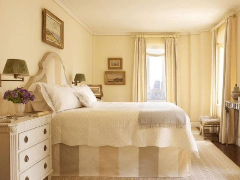 Tông màu kem sữa mang lại cảm giác yên bình và giúp gia chủ dễ dàng đi vào giấc ngủ sâu